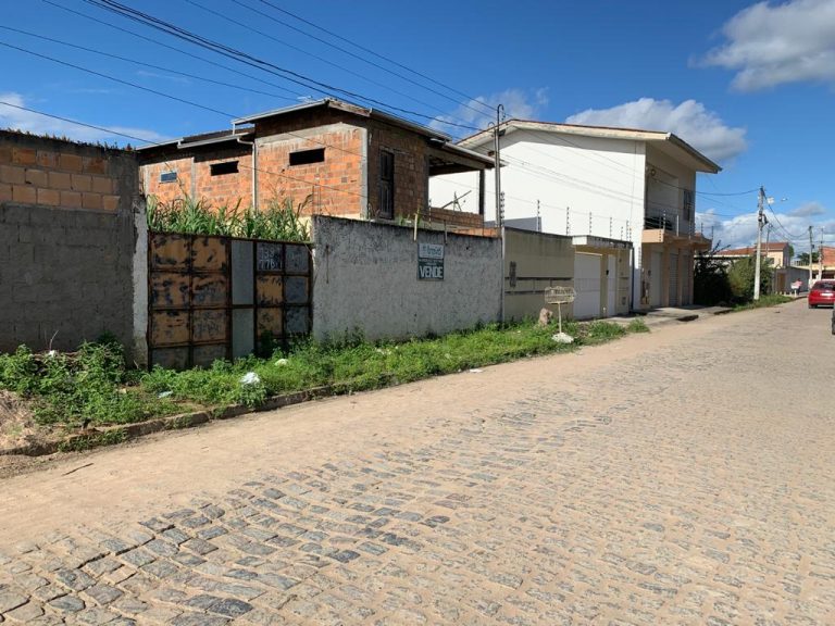 EXCELENTE TERRENO À VENDA